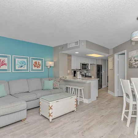 Immaculate! Beautifully Renovated Oceanfront 1 Bedroom Suite - Sleeps 4! - Roxanne Towers Unit 804-3